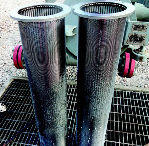 The filter element is a bag-type filter made of 316L stainless steel